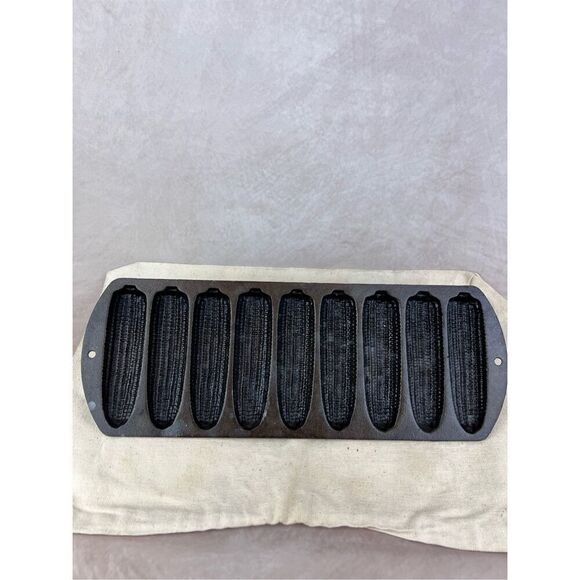 RARE VINTAGE Lodge CAST IRON CORN BREAD STICK PAN  cob cornbread 9 ear 927C2 USA - Picture 1 of 11